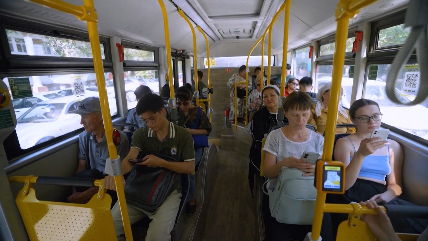 Bus Listrik yang Didukung Tiongkok Dorong Peralihan Kazakhstan Menuju Pembangunan Berkelanjutan