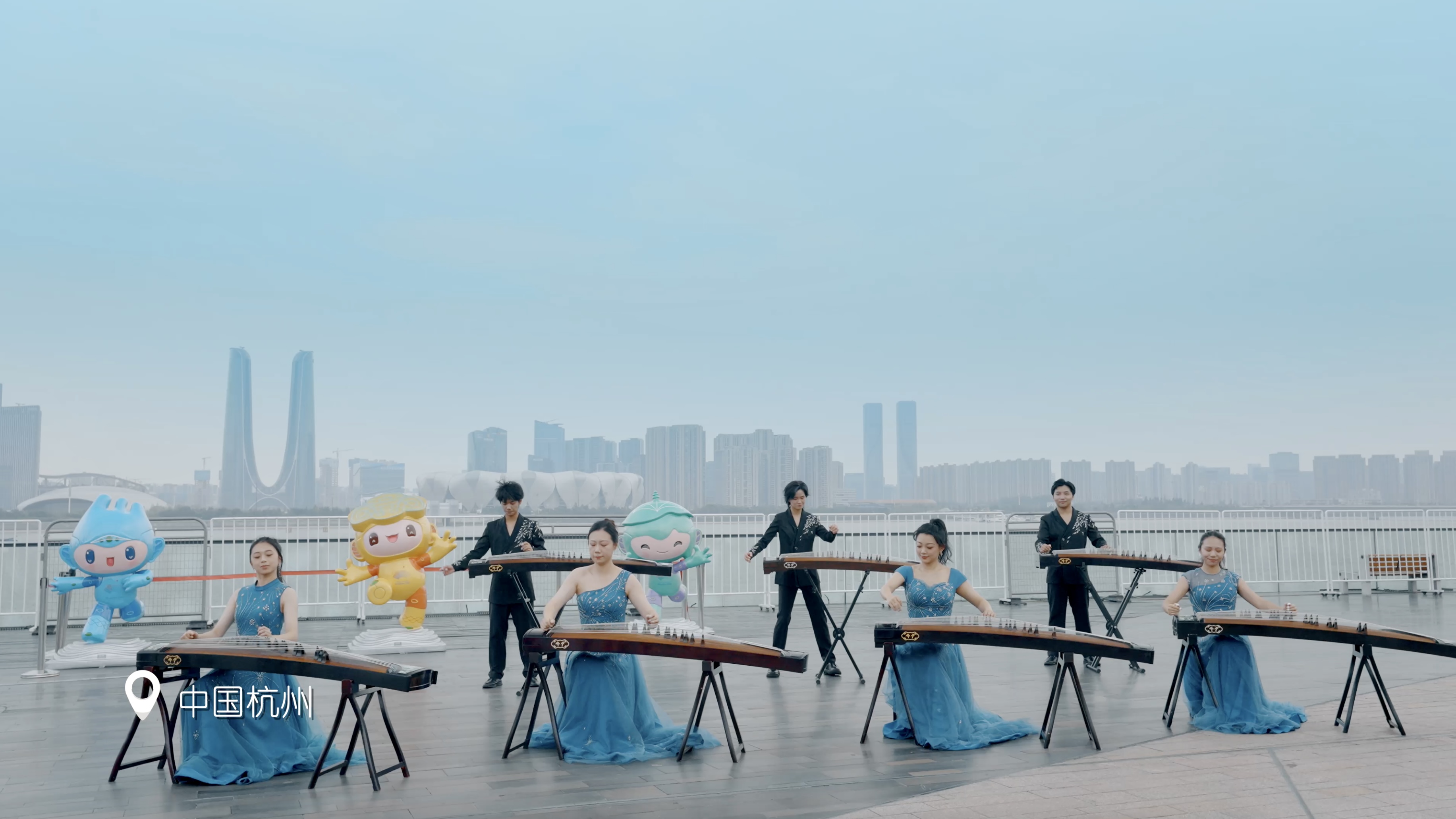 China Media Group (CMG) telah membuat video musik Heart to Heart untuk Asian Games ke-19 di Hangzhou Provinsi Zhejiang Tiongkok timur dan merilisnya pada hari Sabtu(30/9)