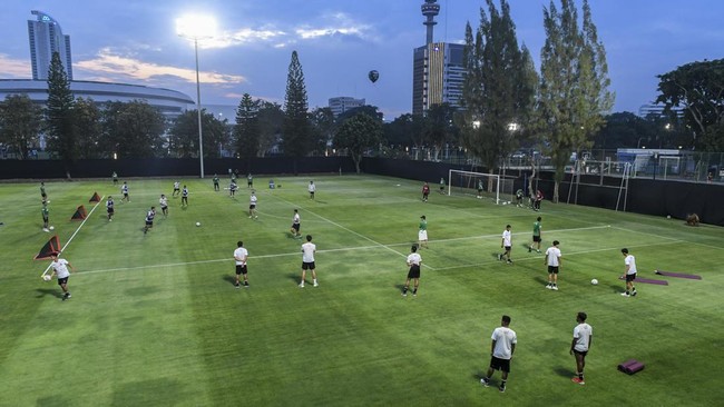 Argentina menjalani latihan perdana di Stadion Utama Gelora Bung Karno (GBK) pada Sabtu (17/6)