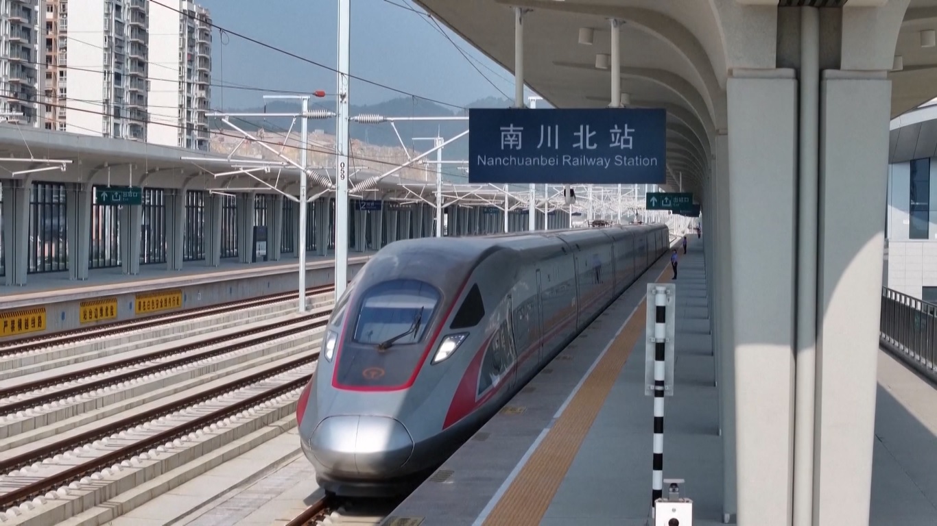 Jalur Kereta Api Baru Tingkatkan Pariwisata dan Perluas Peluang Bisnis di Tiongkok