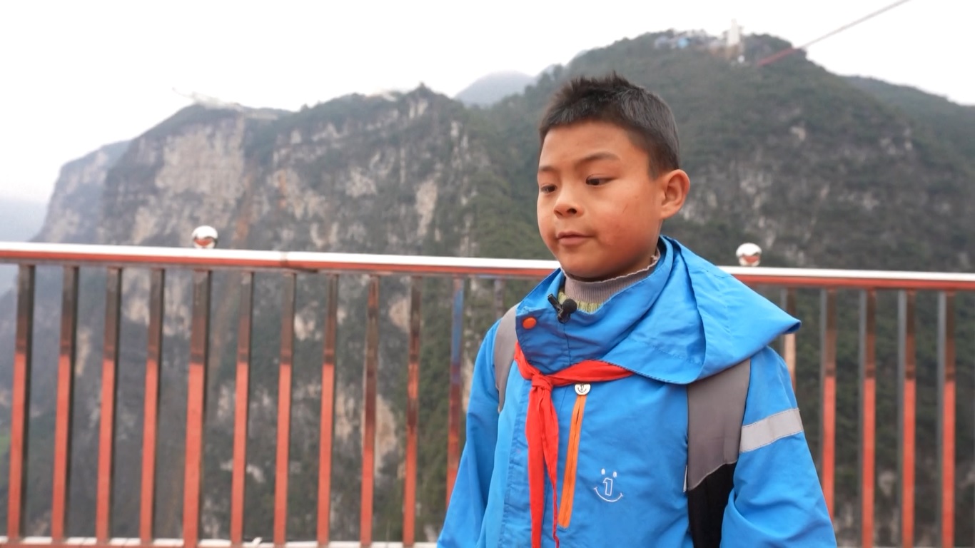 Desa Nizhuhe yang terpencil terletak di dasar ngarai di Kotapraja Puli