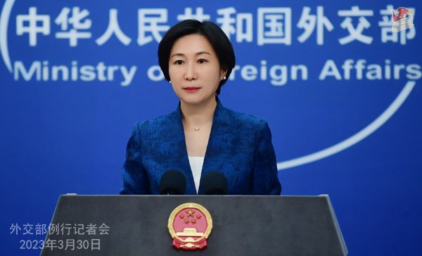 Dari KTT tersebut terungkaplah semakin jelas bagaimana tampan aslinya AS yang munafik dalam isu demokrasi