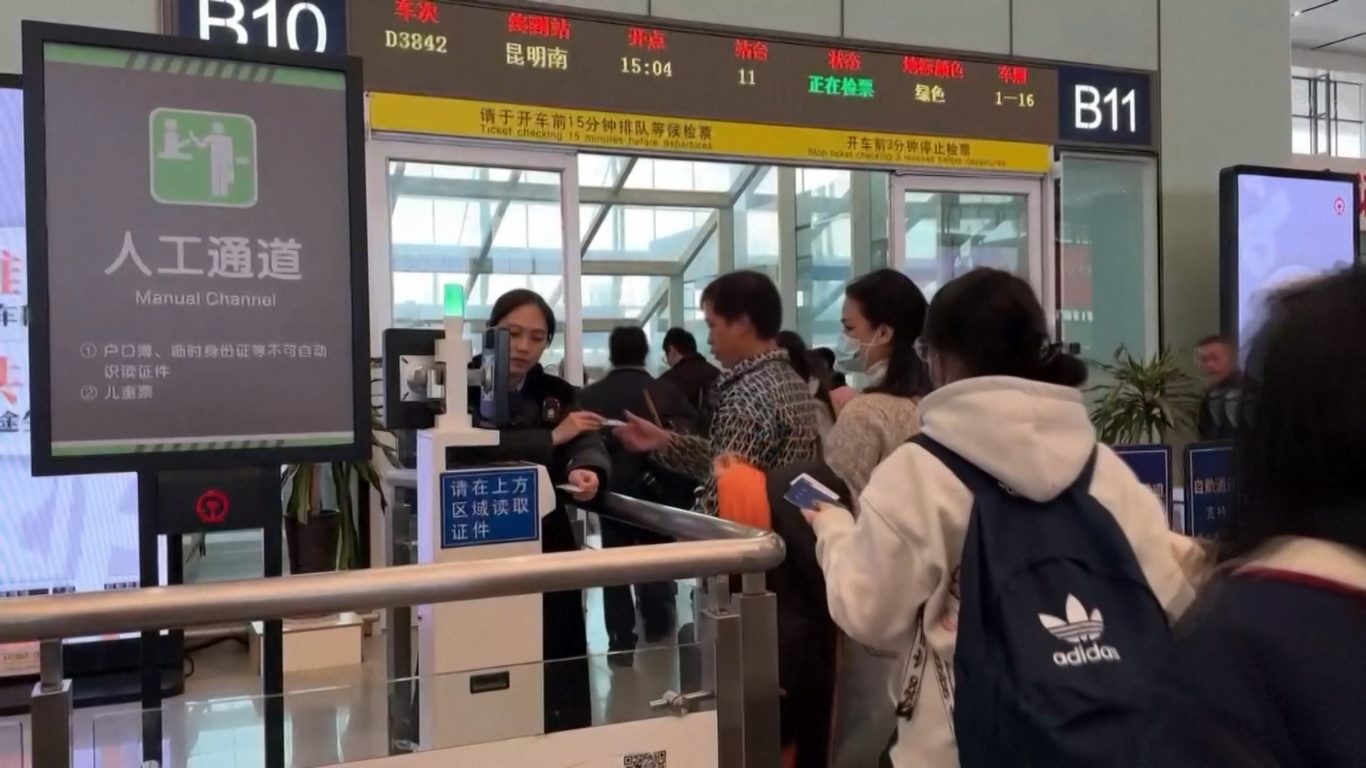 Otoritas perkeretaapian Tiongkok telah berfokus pada peningkatan kapasitas di area-area dengan permintaan tinggi