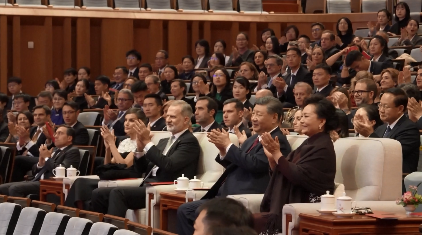 Xi Jinping dan Raja Felipe VI Nonton Konser Bersama di Beijing