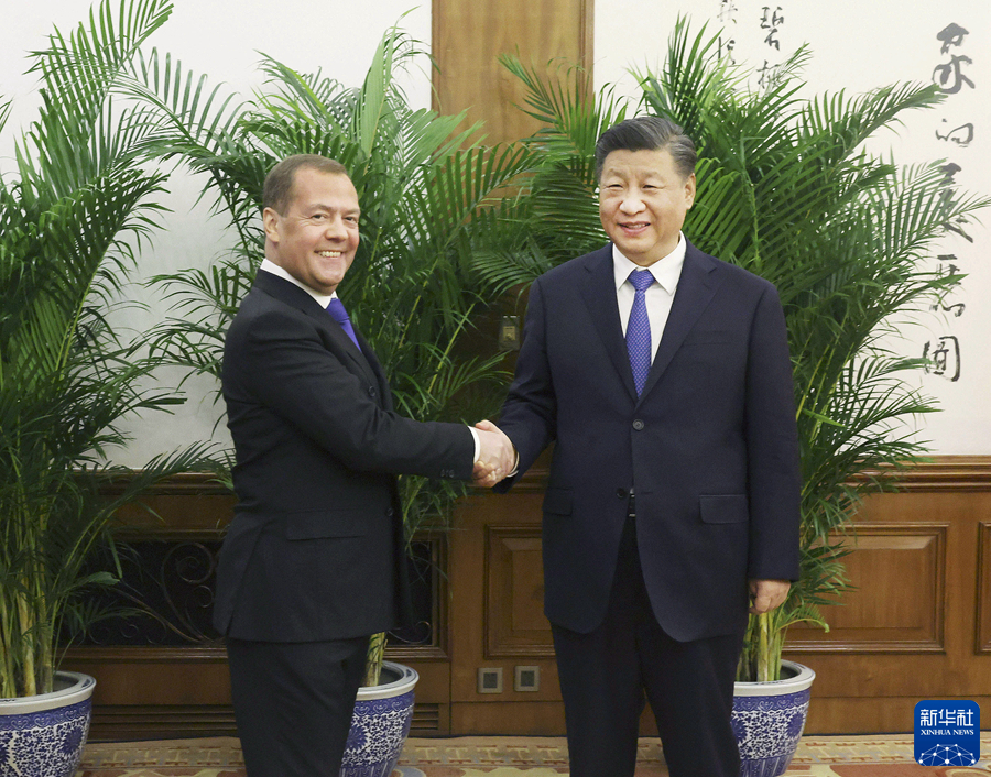 Dalam pertemuannya dengan Medvedev