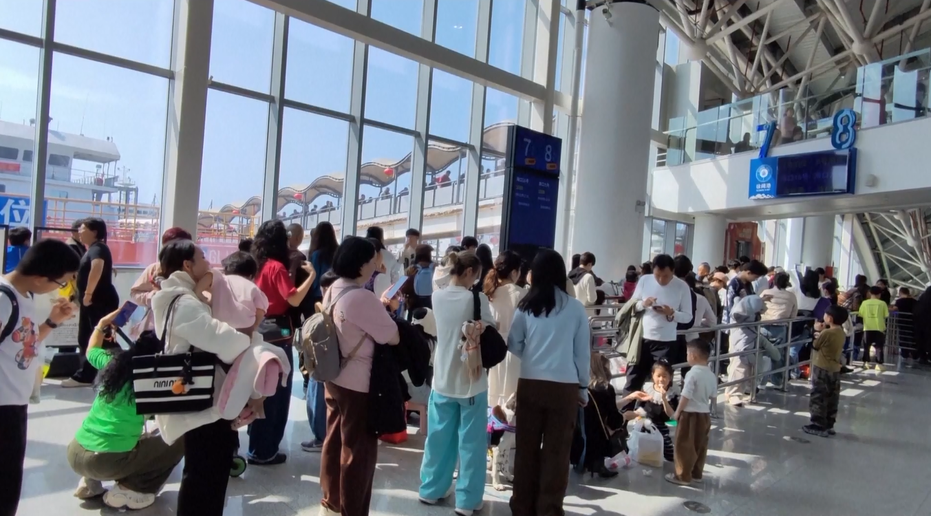 Selat Qiongzhou di Tiongkok Catat Rekor Arus Kendaraan Harian Tertinggi selama Musim Liburan Festival Musim Semi 2026