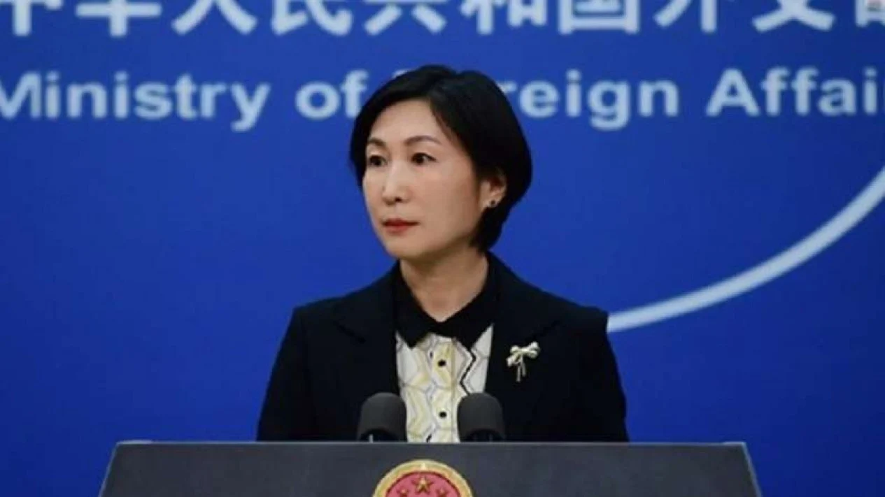 Mao Ning menunjukkan