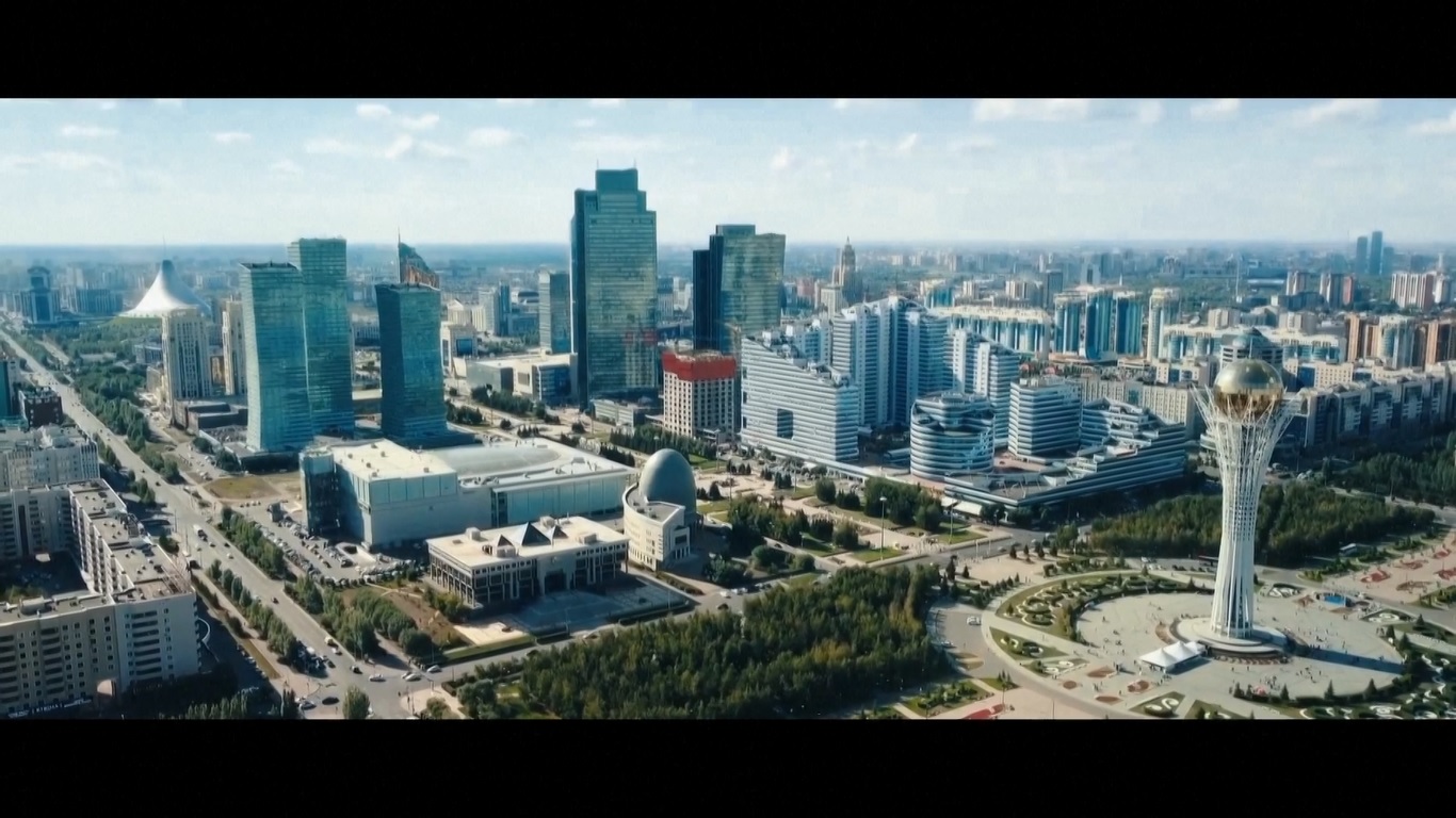 Transformasi Astana dari kota kecil menjadi kota modern yang berkembang pesat mencerminkan pembangunan Kazakhstan yang luar biasa