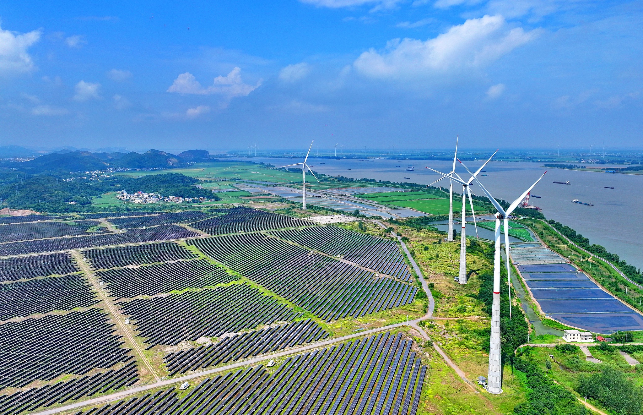 Transisi Hijau Tiongkok: Dari Revitalisasi Sungai Yangtze Hingga Koridor Hidrogen