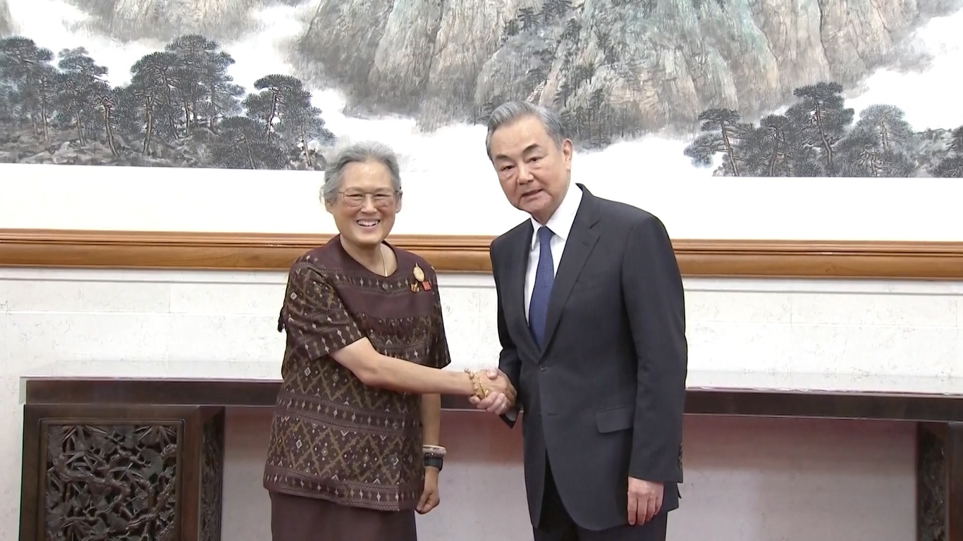 Grossi mengatakan bahwa Tiongkok adalah kekuatan untuk stabilitas di dunia yang tidak stabil karena dengan tegas mendukung status dan peran PBB dan badan-badannya