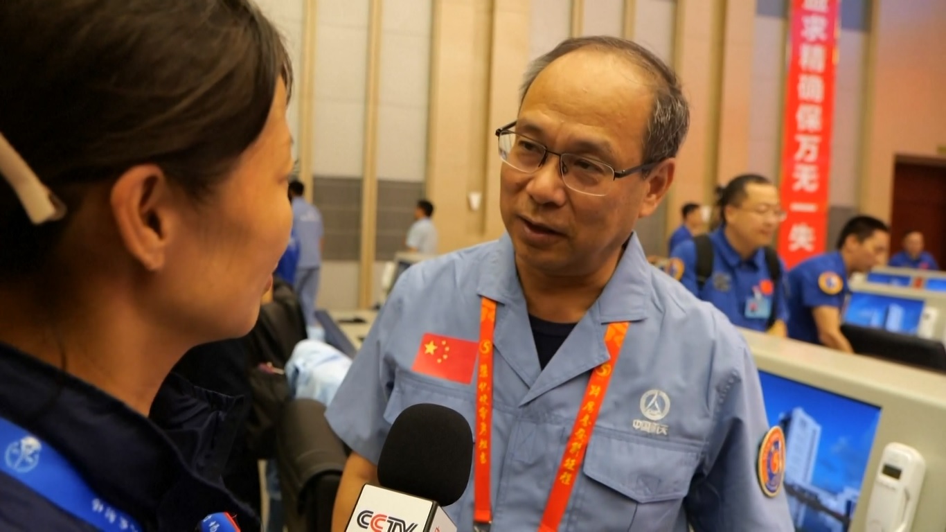 Roket Long March-5 yang membawa wahana antariksa Chang'e-6 meluncur dari Tempat Peluncuran Antariksa Wenchang di pesisir pulau Hainan