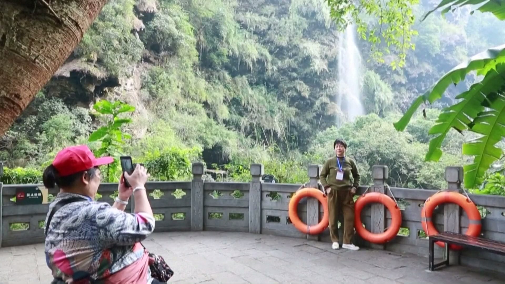 Tiongkok mengumumkan serangkaian kebijakan untuk memperluas layanan pariwisata ramah lansia dan kereta api yang dapat diakses lansia pada konferensi pers pada hari Selasa di Beijing