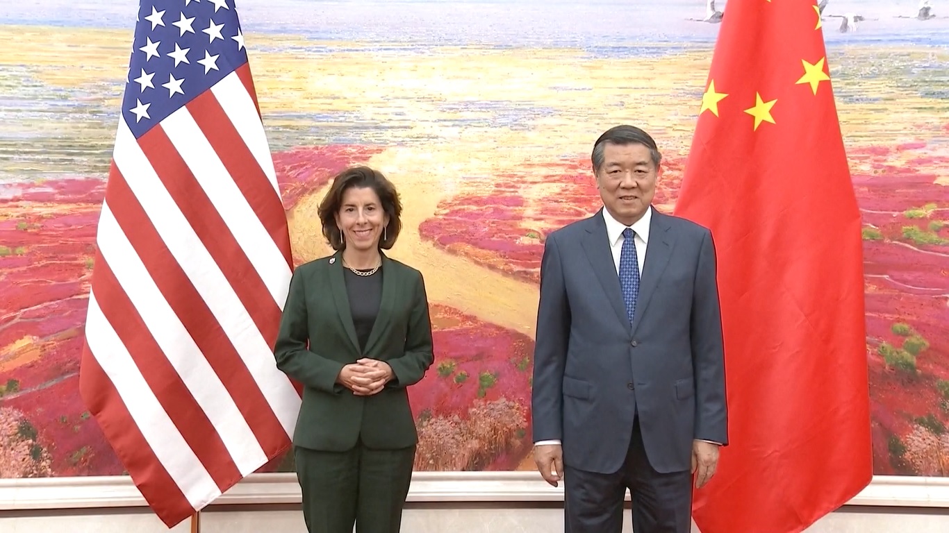 Kedua belah pihak sepakat untuk terus menjaga komunikasi dan mendukung perusahaan-perusahaan dari kedua negara dalam menjalankan kerja sama pragmatis