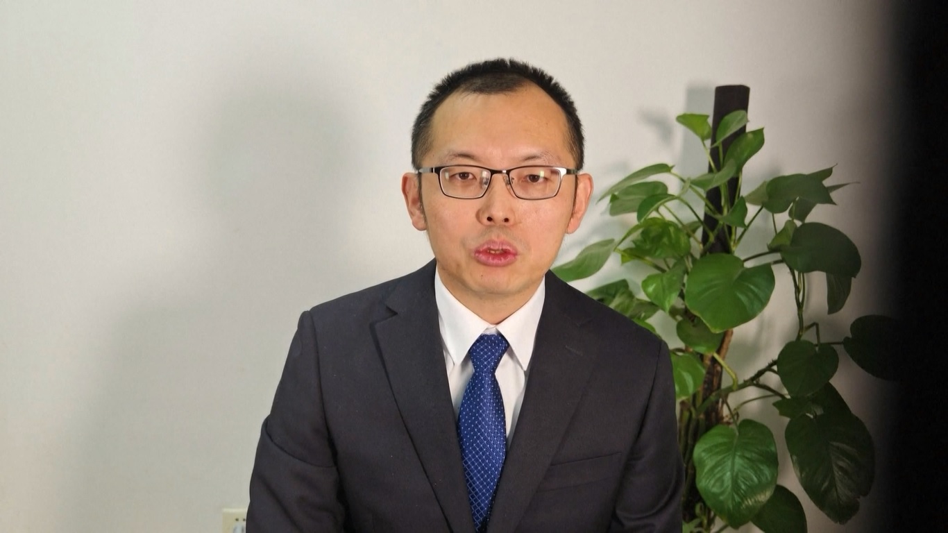 Dia mengatakan bahwa langkah-langkah pemerintah yang baru diumumkan akan membantu menstabilkan perusahaan-perusahaan perdagangan luar negeri dan memperluas permintaan domestik