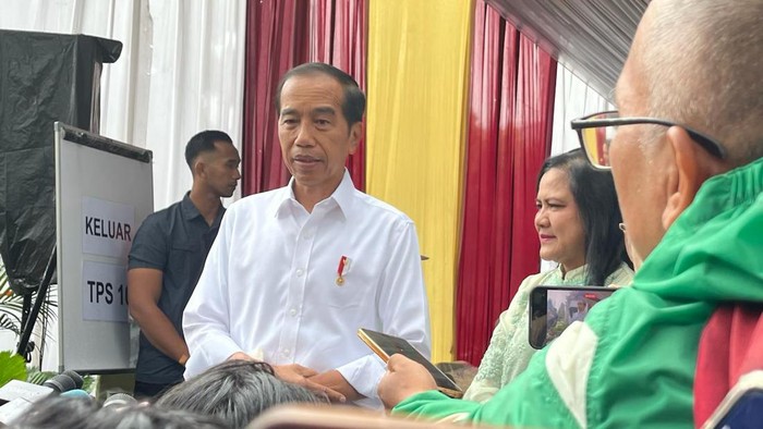 Jokowi mengatakan kelangkaan beras disebabkan faktor distribusi
