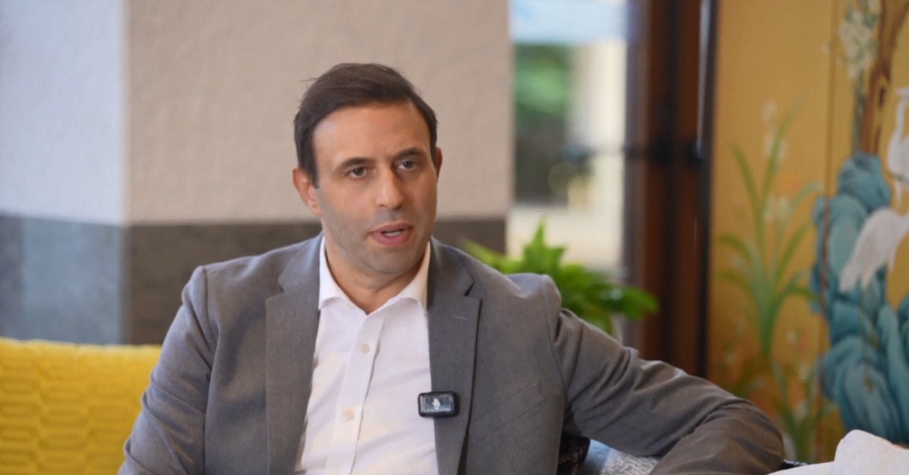 Pemimpin Bisnis Inggris: AI Mengubah Lanskap Manufaktur Tiongkok