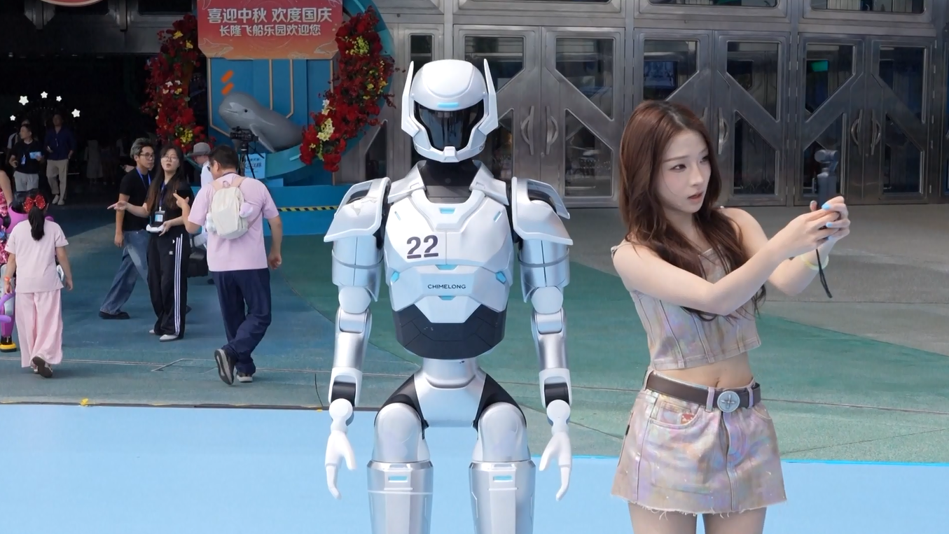 Taman Hiburan Bertema Robot Berskala Besar Pertama di Dunia Resmi Dibuka di Zhuhai