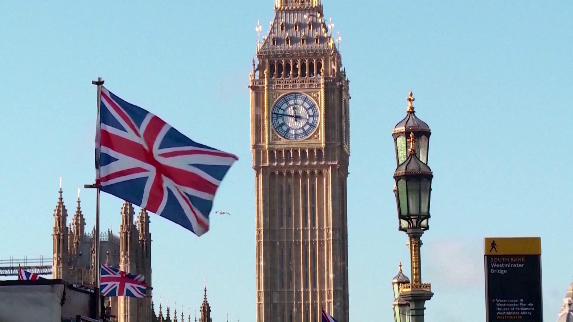 Tiongkok Memperpanjang Kebijakan Bebas Visa bagi Warga Negara Kanada dan Inggris Mulai 17 Februari