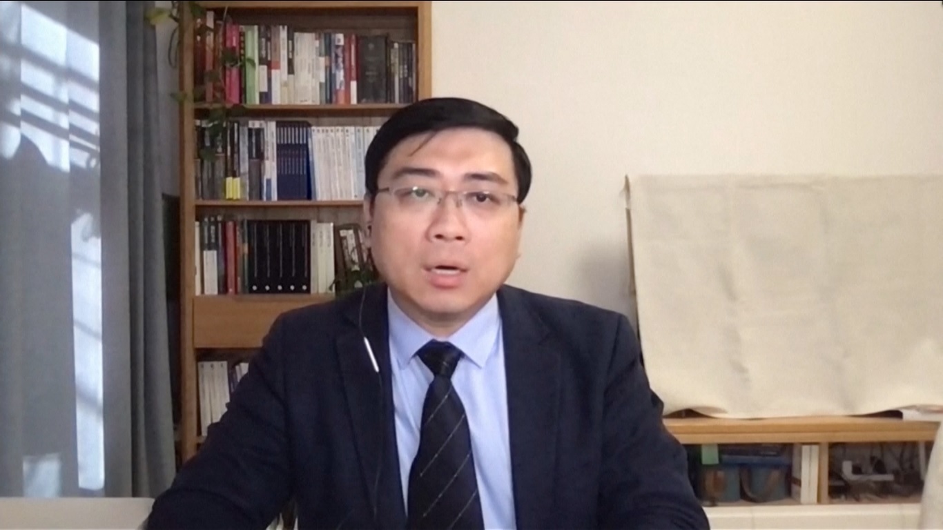 Dengan latar belakang teknologi yang berkembang pesat dan meningkatnya ketegangan geopolitik