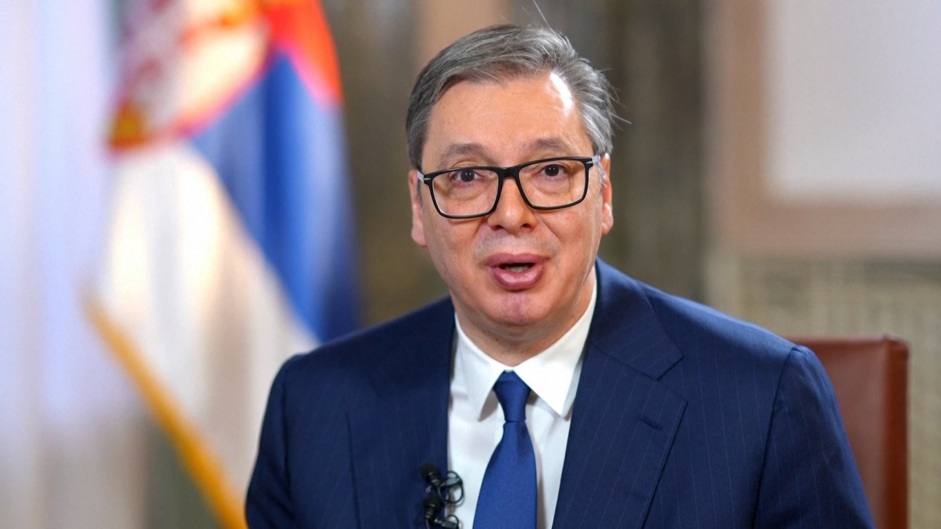 Festival Musim Semi atau Tahun Baru Imlek  jatuh pada 10 Februari tahun 2004 yang menandai datangnya Tahun Naga