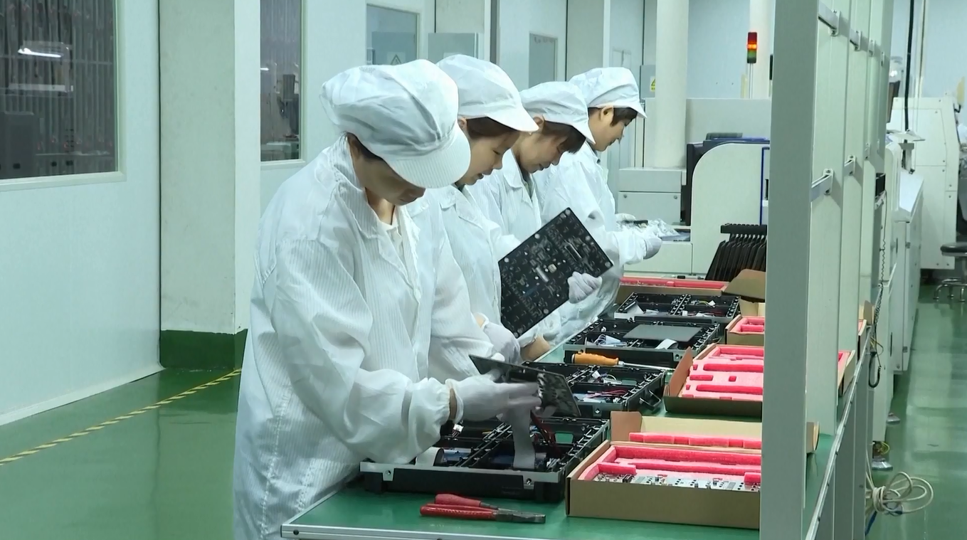 Industri Manufaktur Informasi Elektronik Tiongkok Catat Pertumbuhan Stabil pada Januari-September 2025