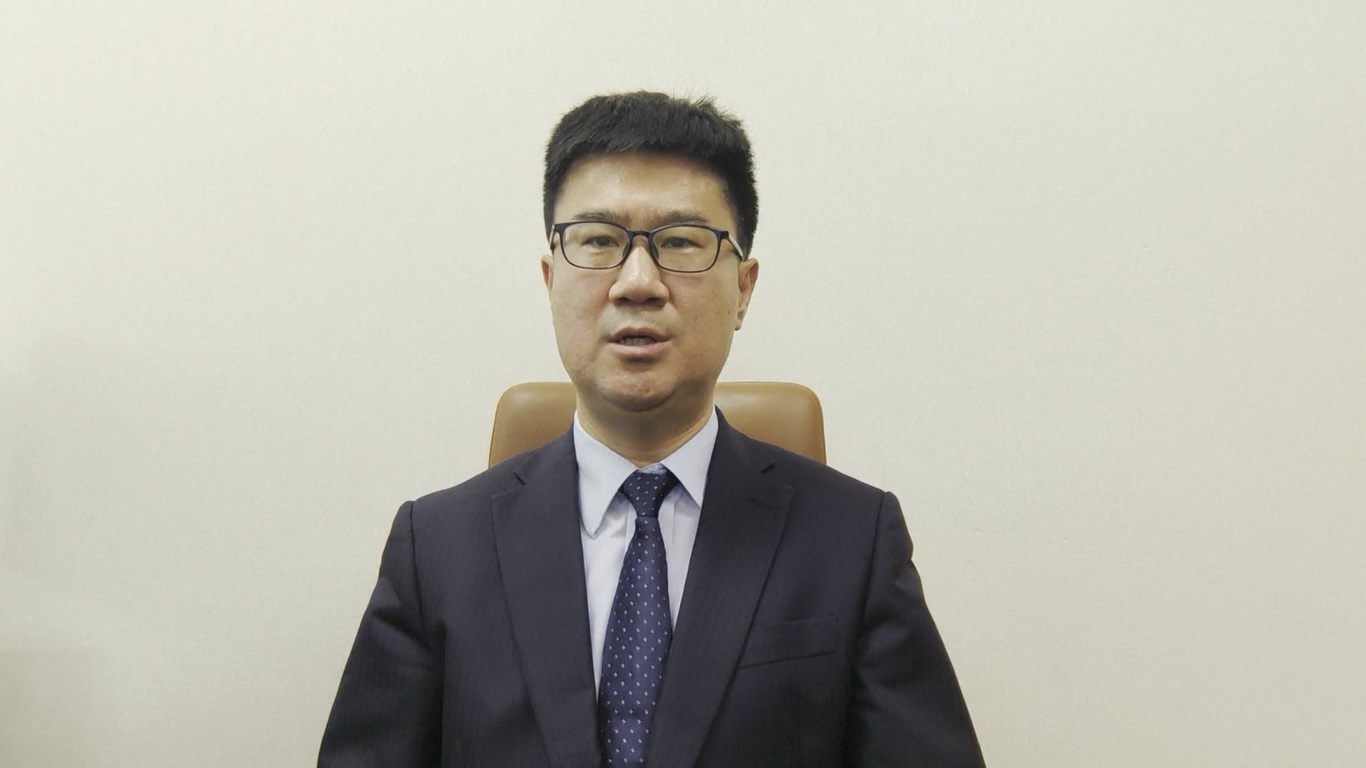 Yuan Tiongkok sempat melonjak melewati level 70 per dolar untuk pertama kalinya dalam 16 bulan pada hari Rabu (25/9)