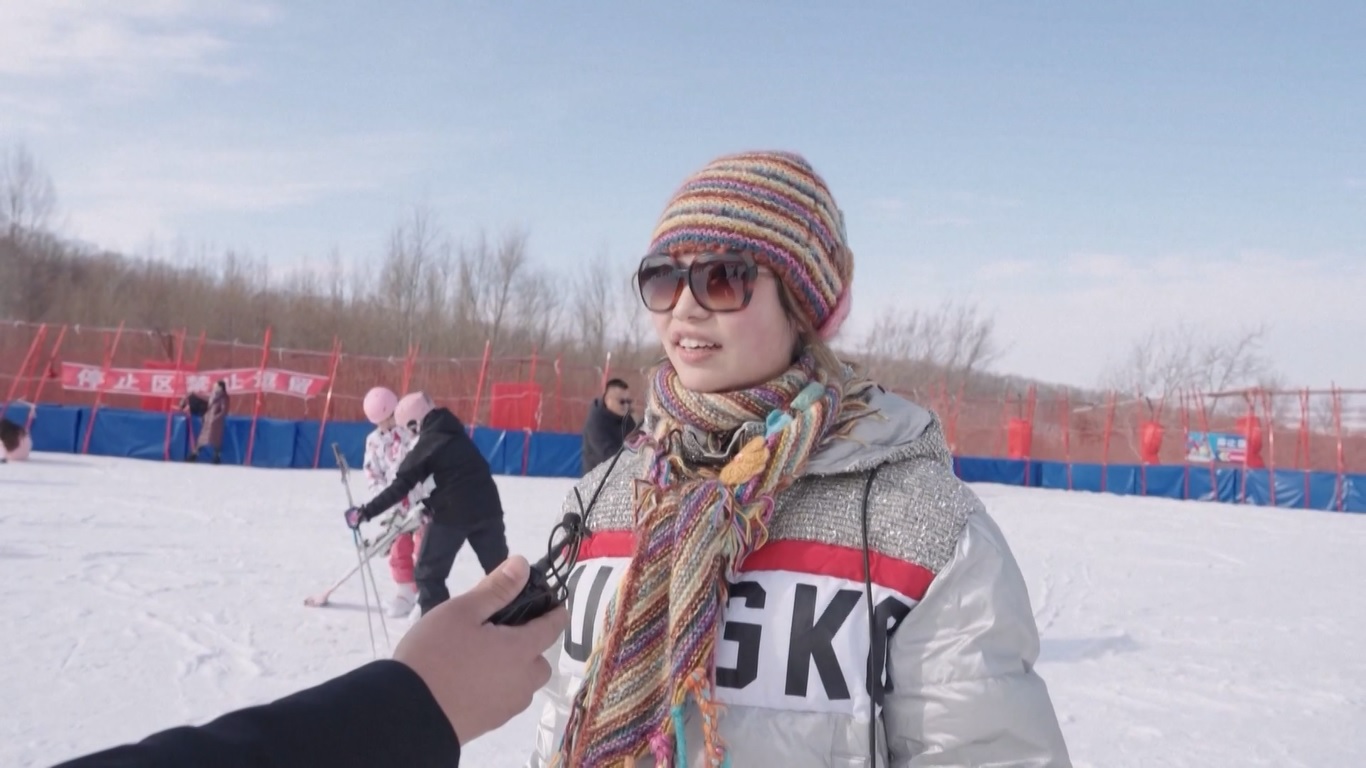 Di sebuah resor ski di samping Sungai Songhua di pinggiran Kota Jiamusi