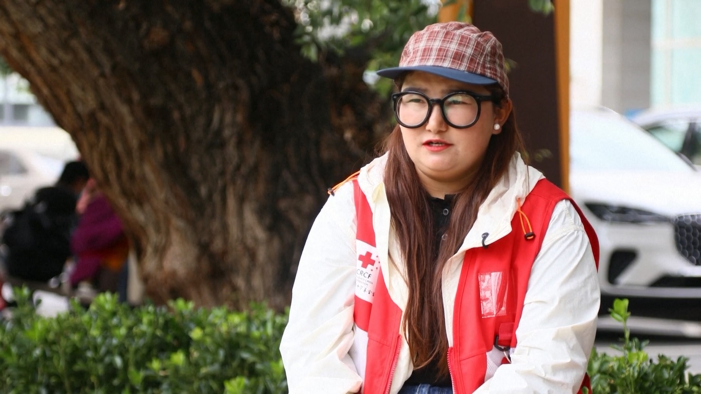 Perempuan Muda Tibet Ini Berkontribusi Kembali sebagai Relawan usai Sembuh dari Penyakit Jantung Bawaan