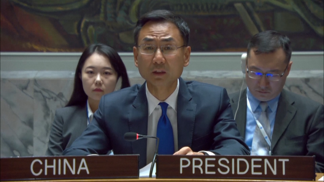 Dia juga mendesak semua pihak yang terkait untuk menanggapi seruan masyarakat internasional untuk perdamaian