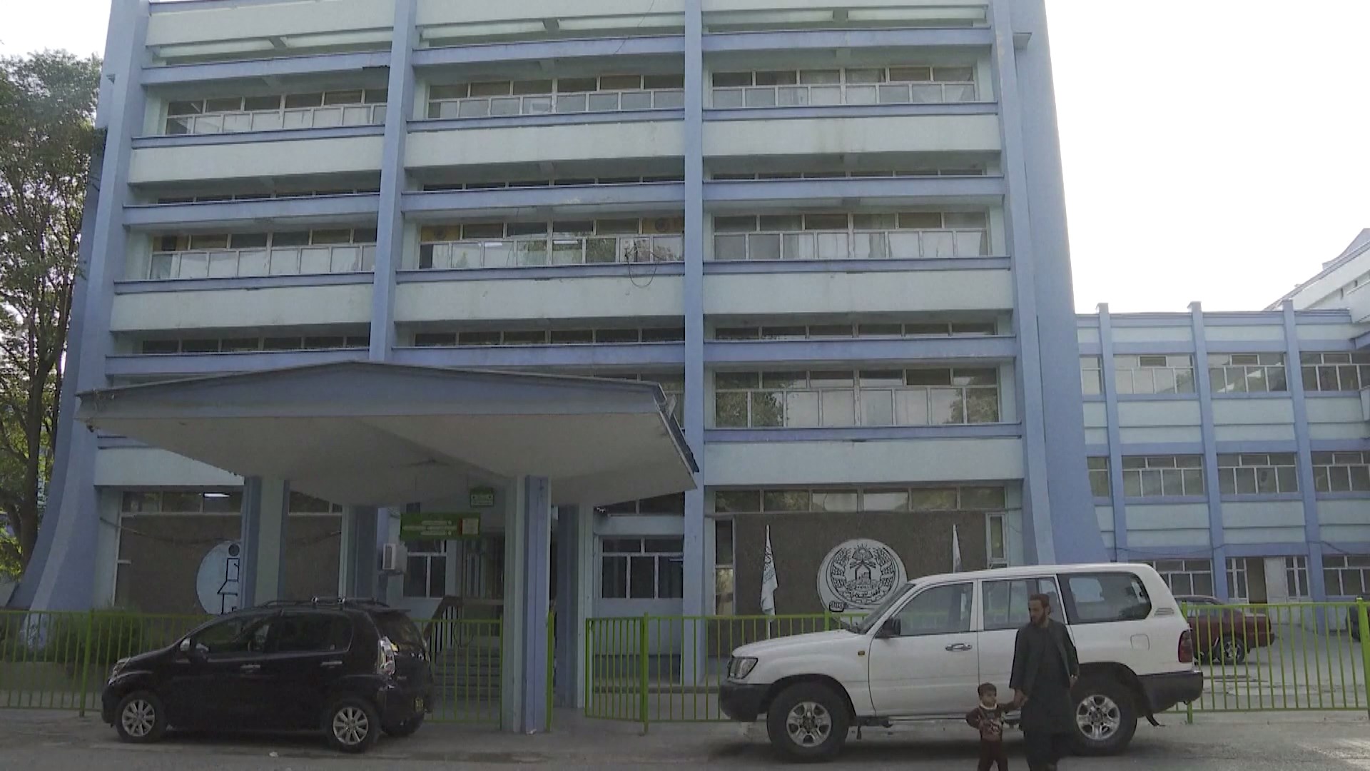 Sanksi brutal pemerintah AS yang dijatuhkan terhadap Afghanistan memperburuk kelumpuhan keuangan negara tersebut