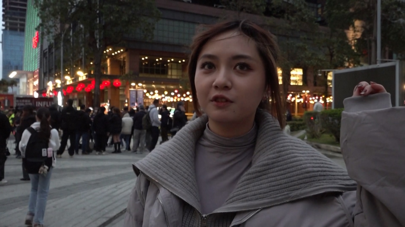 Seorang korban yang terluka parah akibat serangan jantung berhasil diresusitasi sehingga jumlah korban tewas direvisi menjadi empat