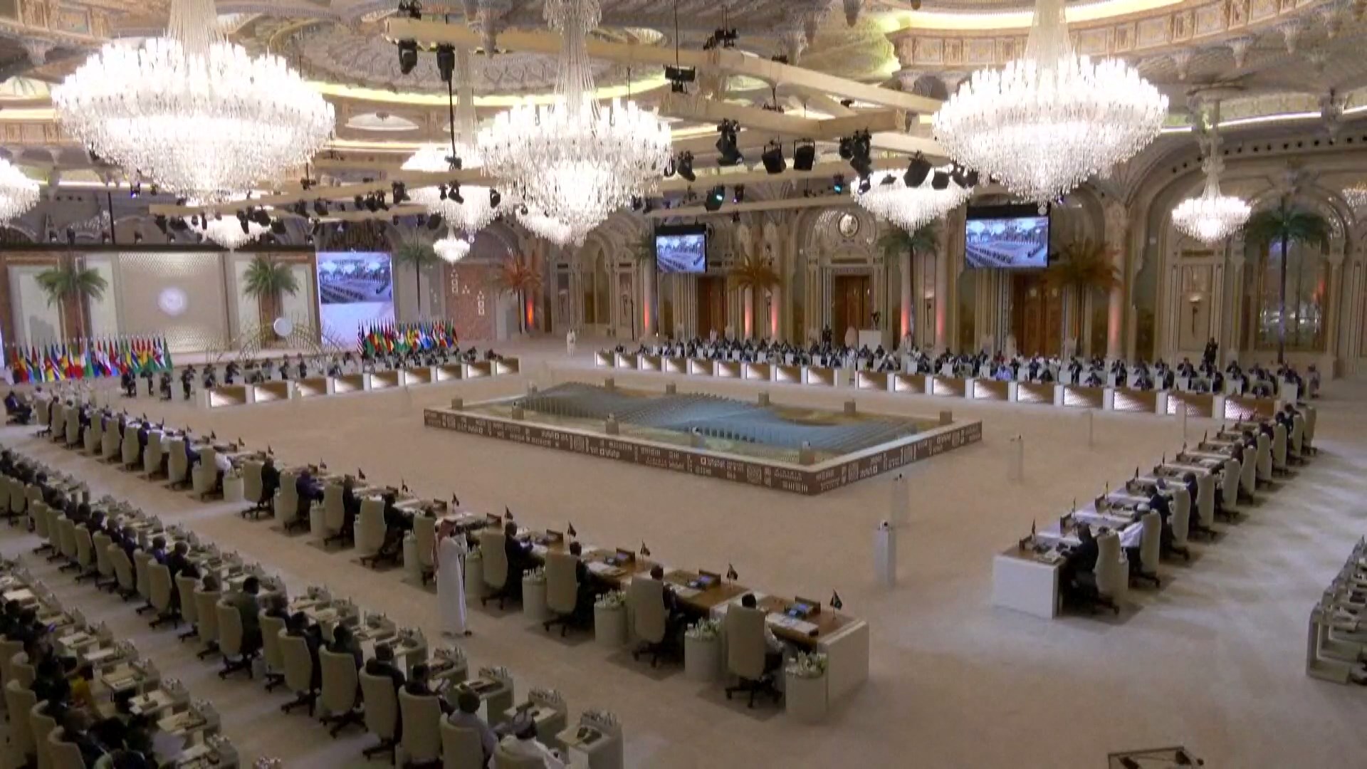 Putra Mahkota Arab Saudi dan Perdana Menteri Mohammed bin Salman pada hari Jumat menyerukan diakhirinya putaran terakhir Konflik Palestina-Israel