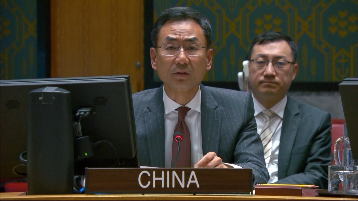 Geng juga menekankan bahwa peningkatan ketahanan sosial ekonomi Suriah akan membantu memperbaiki situasi kemanusiaan di Suriah secara mendasar