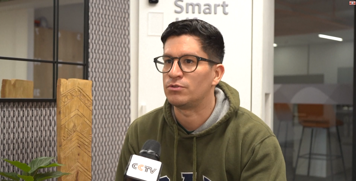 Ponsel Pintar Tiongkok Mendominasi Pasar Amerika Latin dengan Teknologi Mutakhir dan Inovasi Lokal