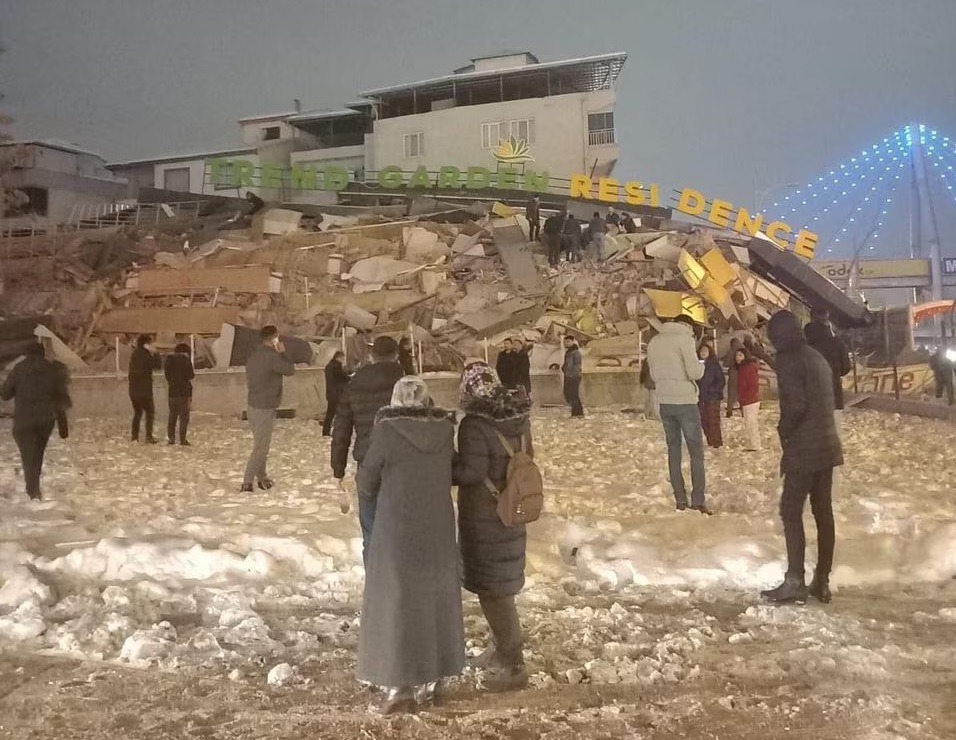 Gempa besar berkekuatan 7