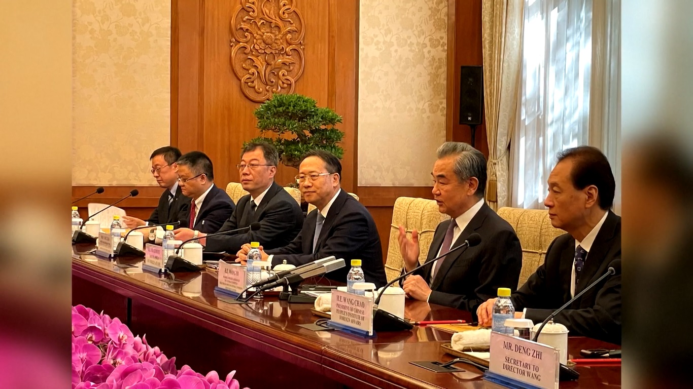 Beijing merupakan pemberhentian kedua para senator AS tersebut dan mereka juga dijadwalkan untuk mengunjungi Kota Xi'an di barat laut Tiongkok