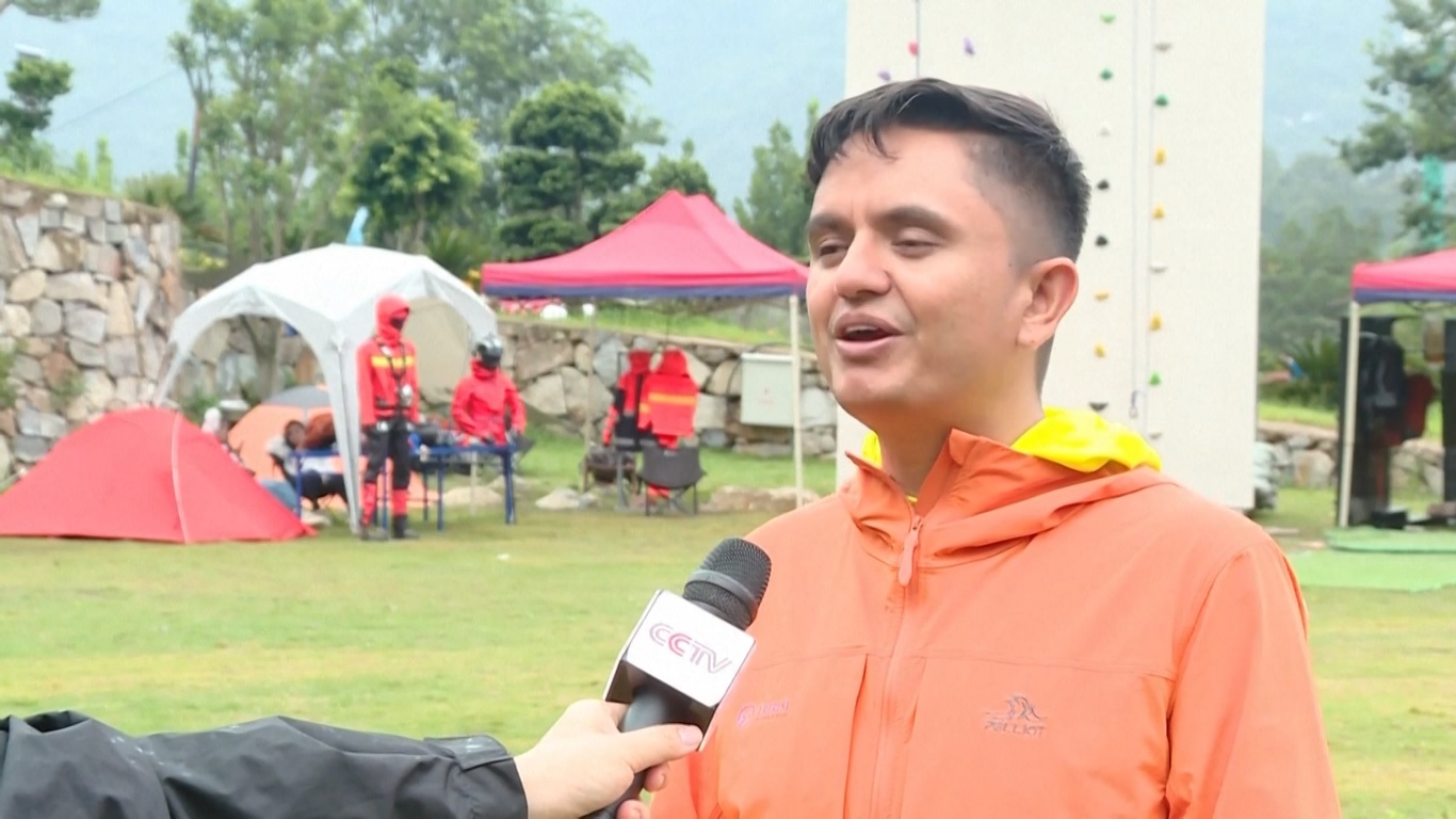 Kompetisi Keterampilan Penyelamatan Luar Ruangan Internasional Resmi Dimulai di Yunnan