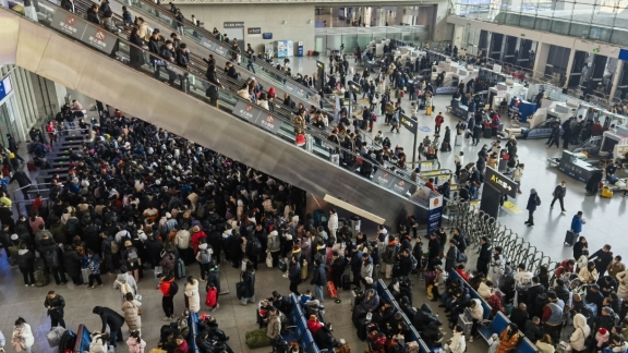 Total jarak tempuh operasi kereta api di Tiongkok telah melampaui 160