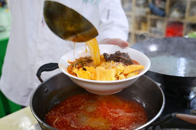 Memperoleh sertifikat halal akan mempermudah proses masuk ke pasar Indonesia dan akan bermanfaat bagi ekspansi perusahaan itu di pasar global di masa depan terutama di kawasan berpenduduk mayoritas Muslim