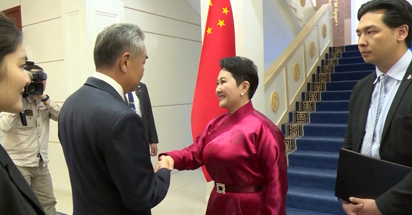 Menteri Luar Negeri Tiongkok dan Mongolia Mengeluarkan Komunike Pers Bersama mengenai Hubungan dan Kerja Sama