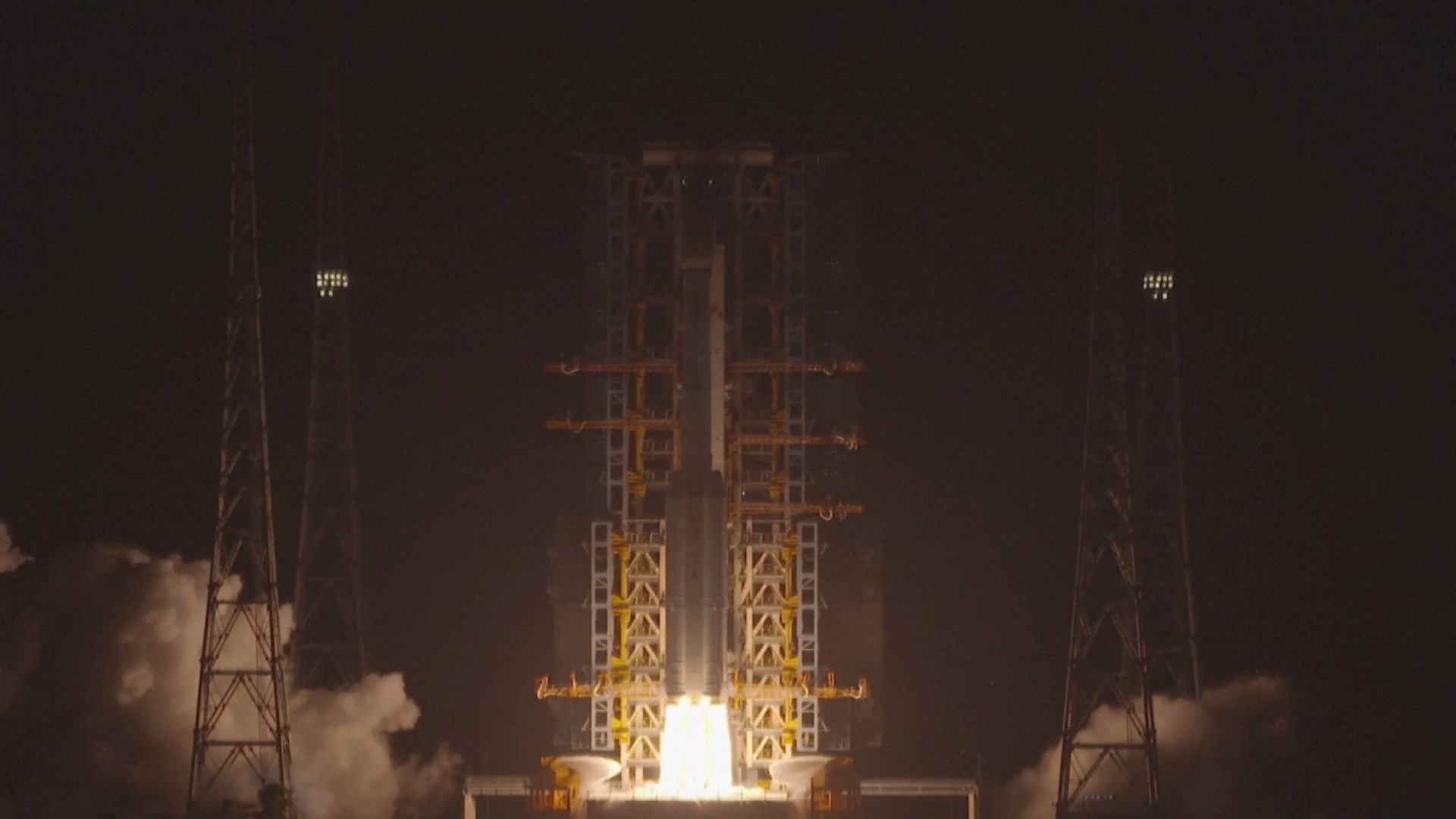 Tiongkok berhasil mengirimkan satelit eksperimen teknologi komunikasi ke luar angkasa pada hari Jumat