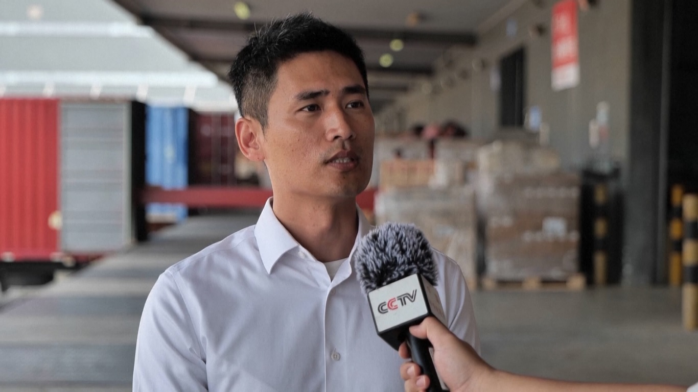 Rencana itu memungkinkan truk menggunakan satu segel elektronik baru untuk melintasi semua perbatasan di wilayah tersebut dengan lancar