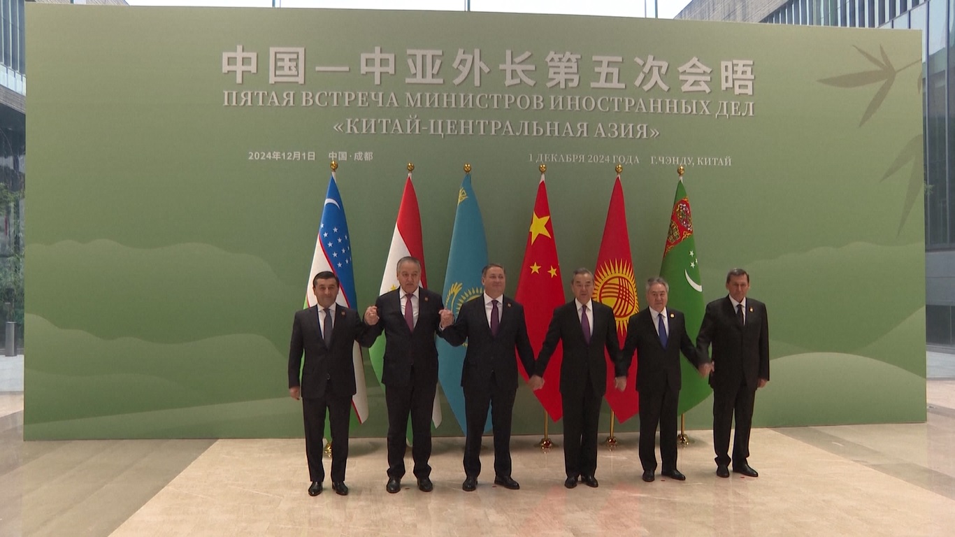 Janji tersebut dibuat pada Pertemuan Menteri Luar Negeri Tiongkok-Asia Tengah keenam yang diadakan pada hari Minggu (1/12) di kota Chengdu di barat daya Tiongkok