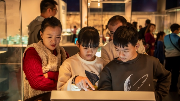 Jumlah kunjungan harian rata-rata meningkat sebesar 1284 persen dibandingkan tahun sebelumnya