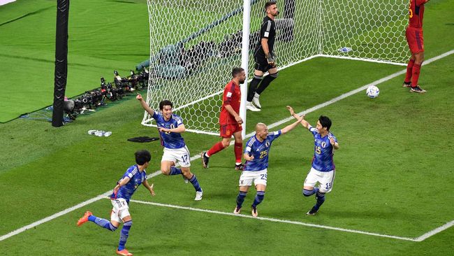 Timnas Jepang mencatatkan performa luar biasa untuk menembus babak 16 besar Piala Dunia 2022 Samurai Biru sukses mengalahkan dua juara dunia untuk bisa mencapai babak knock out: Jerman dan Spanyol