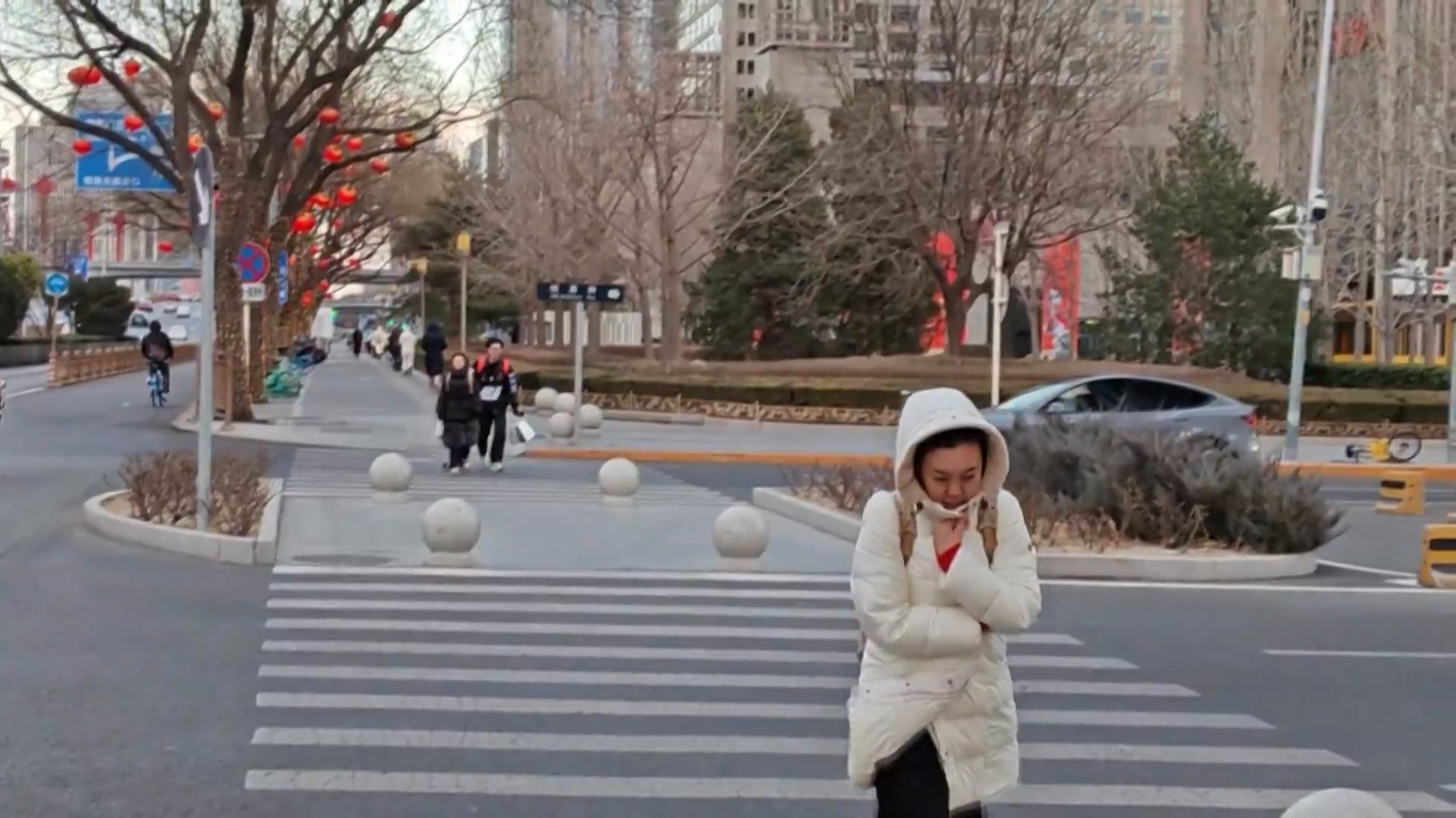 Badan Meteorologi Beijing mengeluarkan sinyal peringatan biru untuk suhu dingin terus-menerus pada hari Kamis (6/2) pukul 16:00