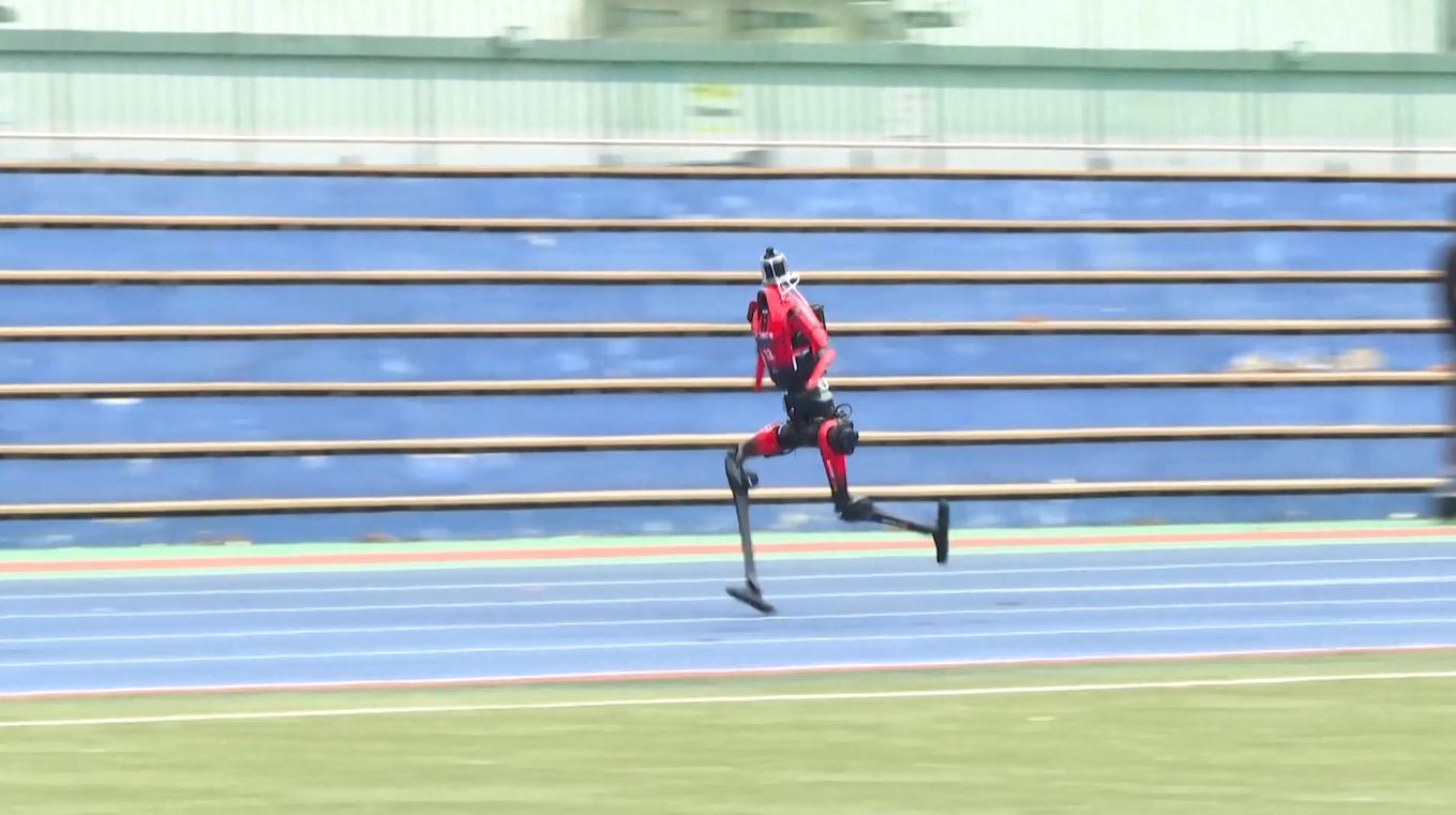 Robot Humanoid Pelari Asal Tiongkok 'Flash' Berpeluang Besar Meraih Kejayaan di World Games