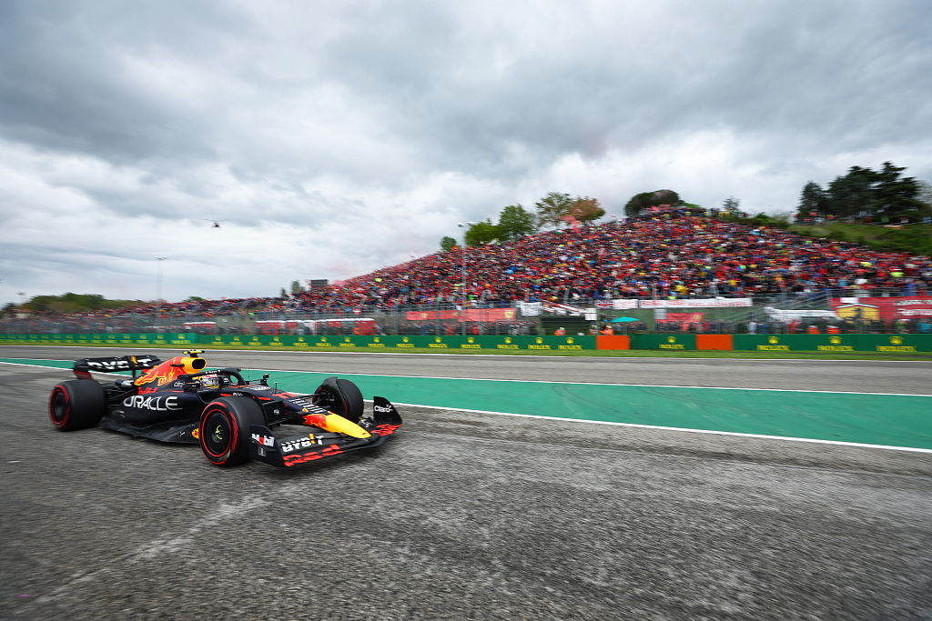 Presiden dan CEO F1 Stefano kata Domenicali mengatakan Keputusan yang telah diambil adalah keputusan yang tepat untuk semua orang di komunitas lokal dan keluarga F1 karena kami perlu memastikan keselamatan dan tidak menambah beban pihak berwenang saat mereka menghadapi situasi yang sangat mengerikan ini