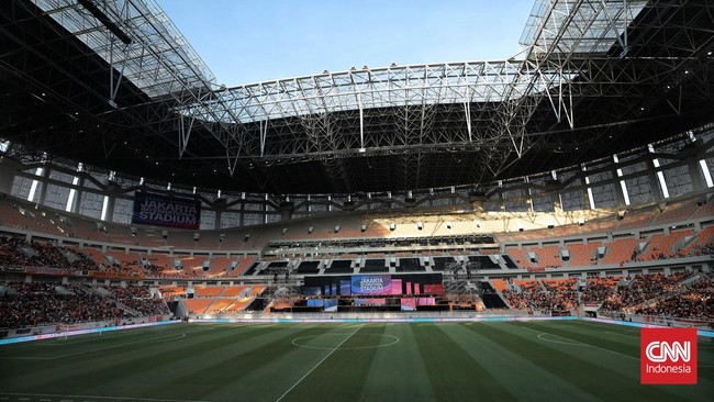 Beragam reaksi netizen bermunculan usai Ketua Umum PSSI Erick Thohir berencana meninjau ulang kesiapan Jakarta International Stadium (JIS) untuk menjadi venue Piala Dunia U-17 2023