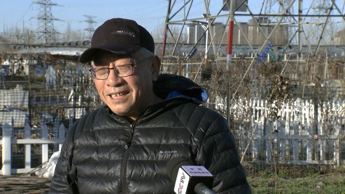 Di lahan pertanian lain di Distrik Changping